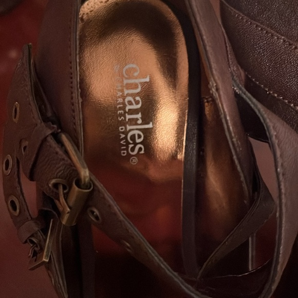 EUC Charles by Charles David size 9M Brown Leather T Strap Heels - Picture 10 of 13